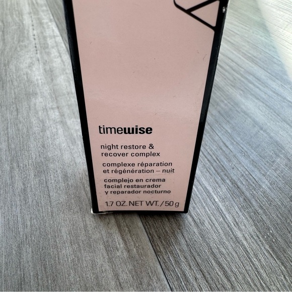 Mary‎ Kay Timewise night restore & recover complex • Normal/Dry Skin New in Box! - Picture 2 of 3